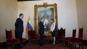 Representante de Perú en Venezuela, Rosa Álvarez, (Encargada de Negocios)