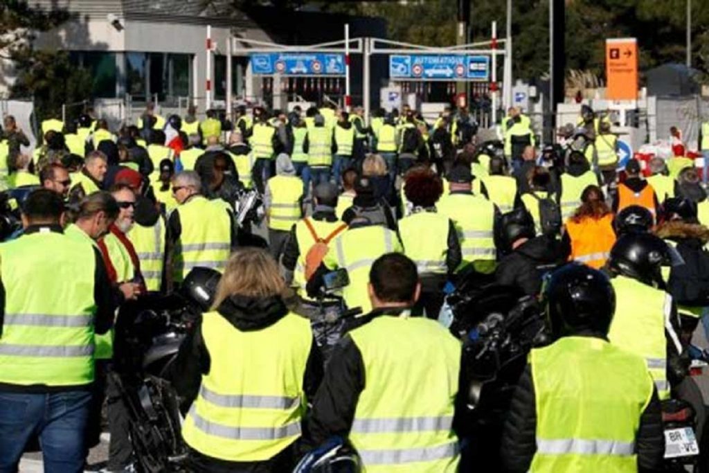 Por décimotercer sábado "Chalecos amarillos" se moviliza en Francia