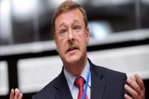 Senador de Rusia, Konstantín Kosachov 