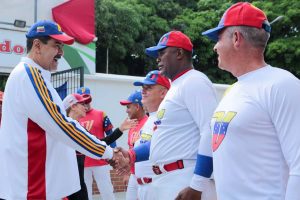 Juego amistoso de sóftbol entre FANB y Gabinete Ejecutivo