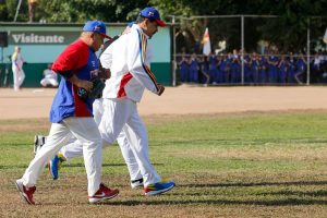 Juego amistoso de sóftbol entre FANB y Gabinete Ejecutivo