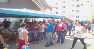 Alcaldía de Paz Castillo y sector privado distribuyen cesta básica a bajo costo
