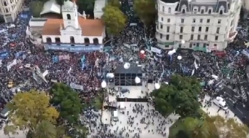 Argentina: Día del Trabajador con marchas, ollas populares y paro total de transportes en Buenos Aires (Foto agencias)