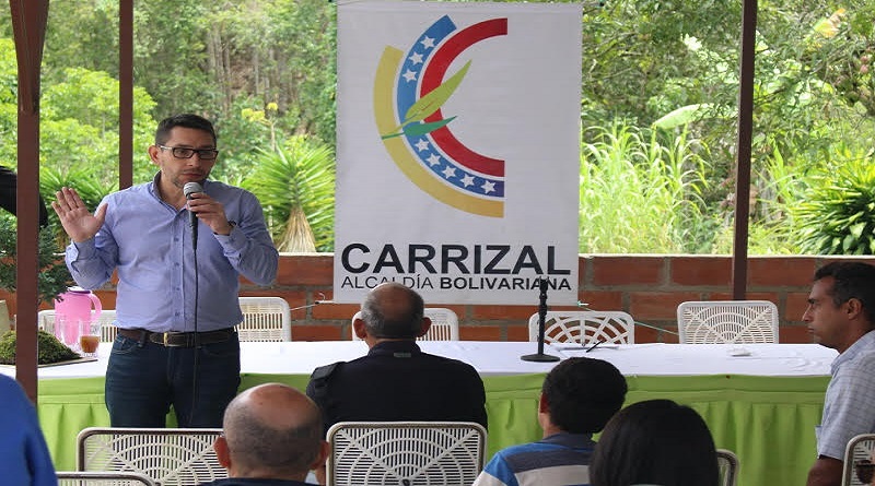 Emprendedores de Carrizal recibieron certificados en talleres de piscicultura y cunicultura
