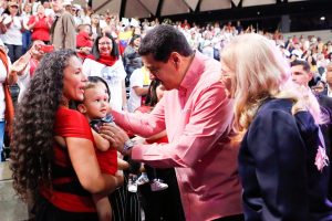 Presidente Maduro celebró II Aniversario del Plan Parto Humanizado con madres y embarazadas de Venezuela