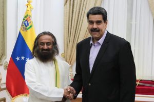 Presidente de la República Bolivariana de Venezuela, Nicolás Maduro, y  Gurudev Sri Sri Ravi Shankar abordaron tema del diálogo