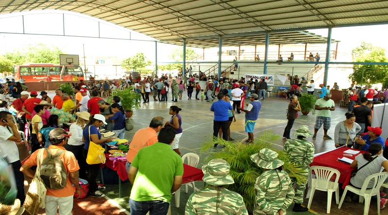 Feria Socialista distribuyó 10 toneladas de pescado a pobladores de Nueva Esparta (Foto MinPesca