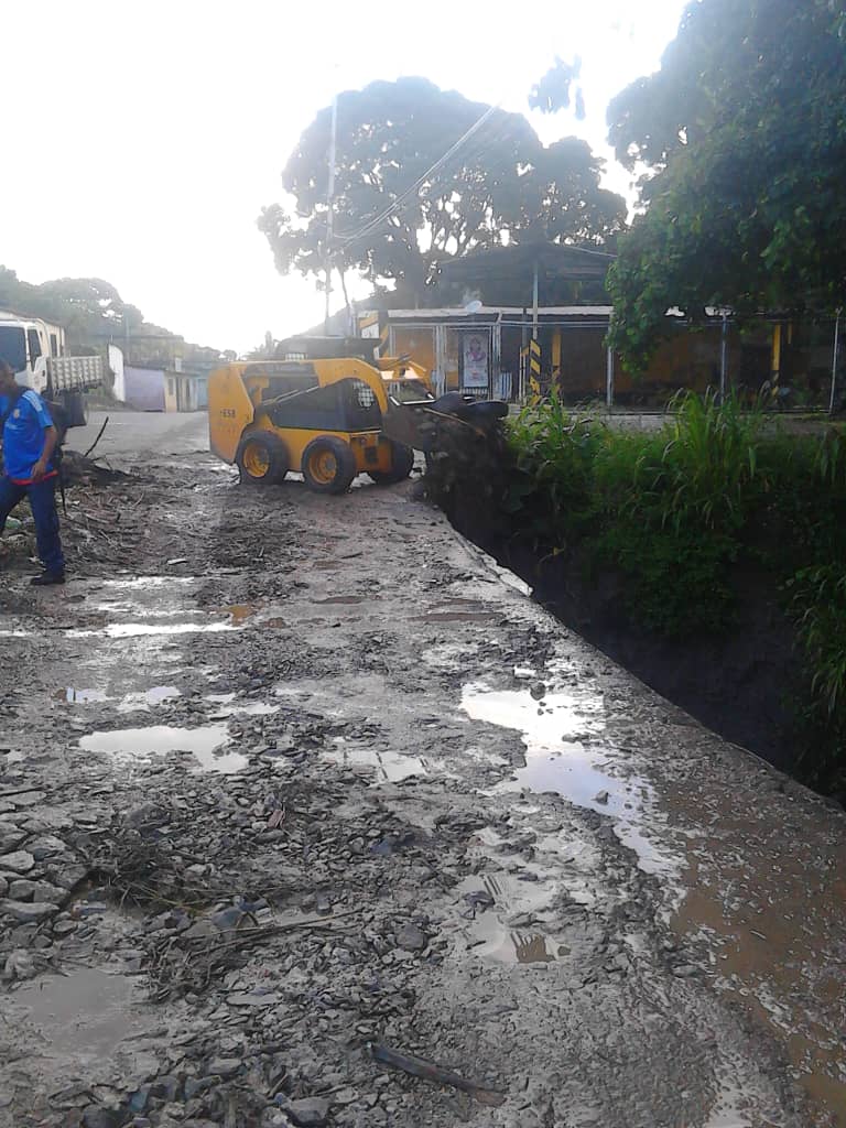 Protección Civil desplegado en el estado Lara ante Onda Tropical que afectó varios municipios