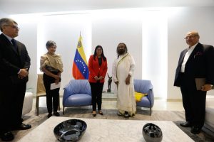 Venezuela recibe visita del líder humanitario y embajador de paz Sri Sri Ravi