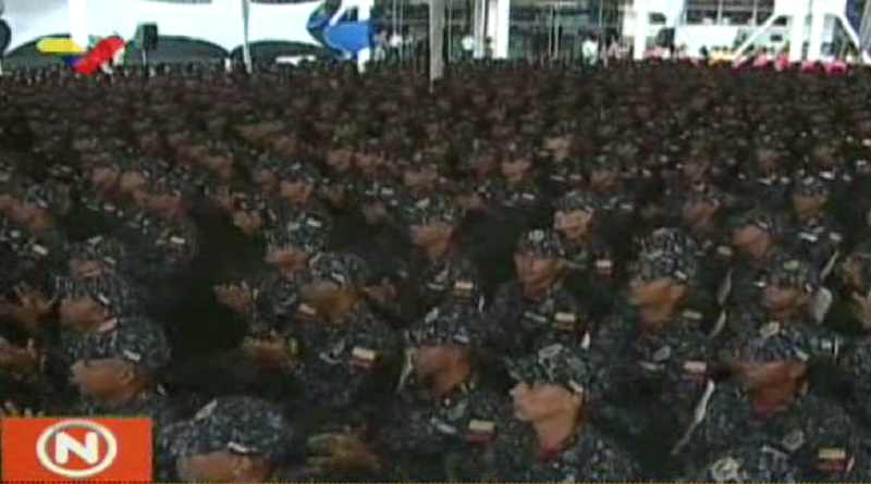 Presidente Maduro encabeza graduación de más de dos mil nuevos policías en la UNES (FotogramaVTV)