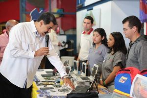 Presidente Nicolás Maduro supervisó preparativos para el regreso a clases 2019-2020
