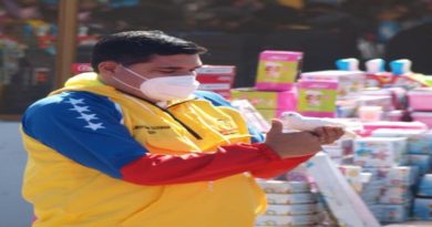 Abordajes con regalos navideños se extienden en las parroquias de Mérida