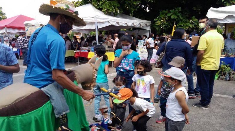 Rinden homenaje a "La Burriquita" por sus 42 años de fundación en Aragua
