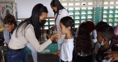Salud Va a la Escuela beneficia a más de 300 estudiantes en E.B. Simón Rodríguez de Falcón