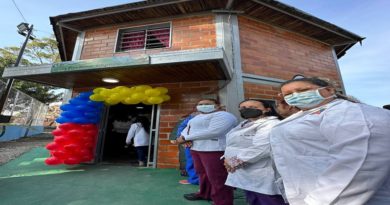 Reinauguran consultorio popular Waraira Repano en La Silsa