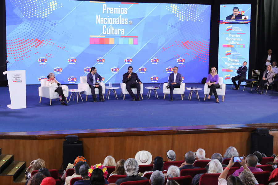 Presidente Nicolás Maduro entrega Premio Nacional de Cultura 2021-2022
