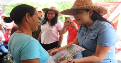 Mujeres conuqueras reciben financiamientos y titularidad de tierras en Yaracuy