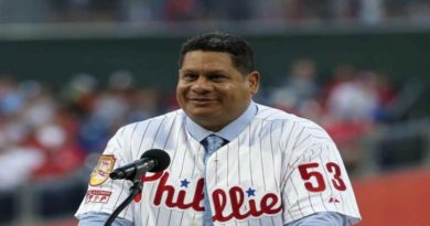 Bob Abreu exaltado al Salón de la Fama del Béisbol Latino