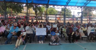 Gobierno comunal avanza tras juramentar a consejos comunales en Caracas