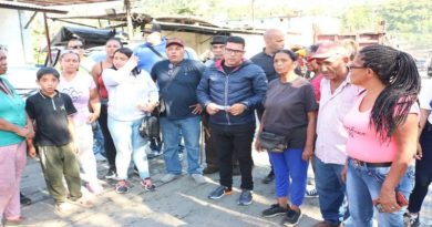 Escuadrón caza hueco restaura vialidad en parroquia Coche