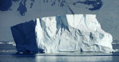 Roscosmos publica imagen satelital que muestra el movimiento del iceberg A23a