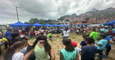 Favorecen a familias del estado Miranda con jornada de atención integral