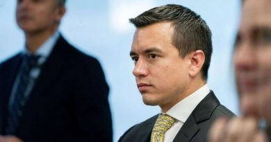 Ecuador contrademanda a México en La Haya