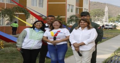 Entregan multifamiliares en el urbanismo “Antonio Ricaurte” en Aragua