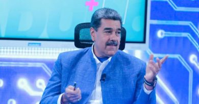 Presidente Maduro invita a la oposición a recorrer las calles