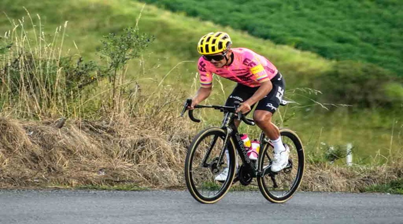 Ecuatoriano Richard Carapaz abandona Mundial de Ciclismo