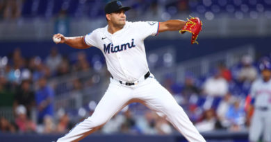 Lanzador venezolano Yonny Chirinos jugará en Corea del Sur